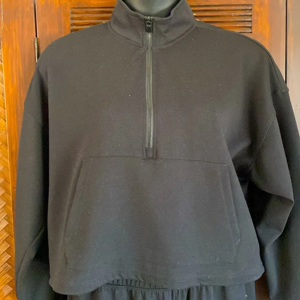 Yogalicious - Black Scuba Jogger 2piece XL like new